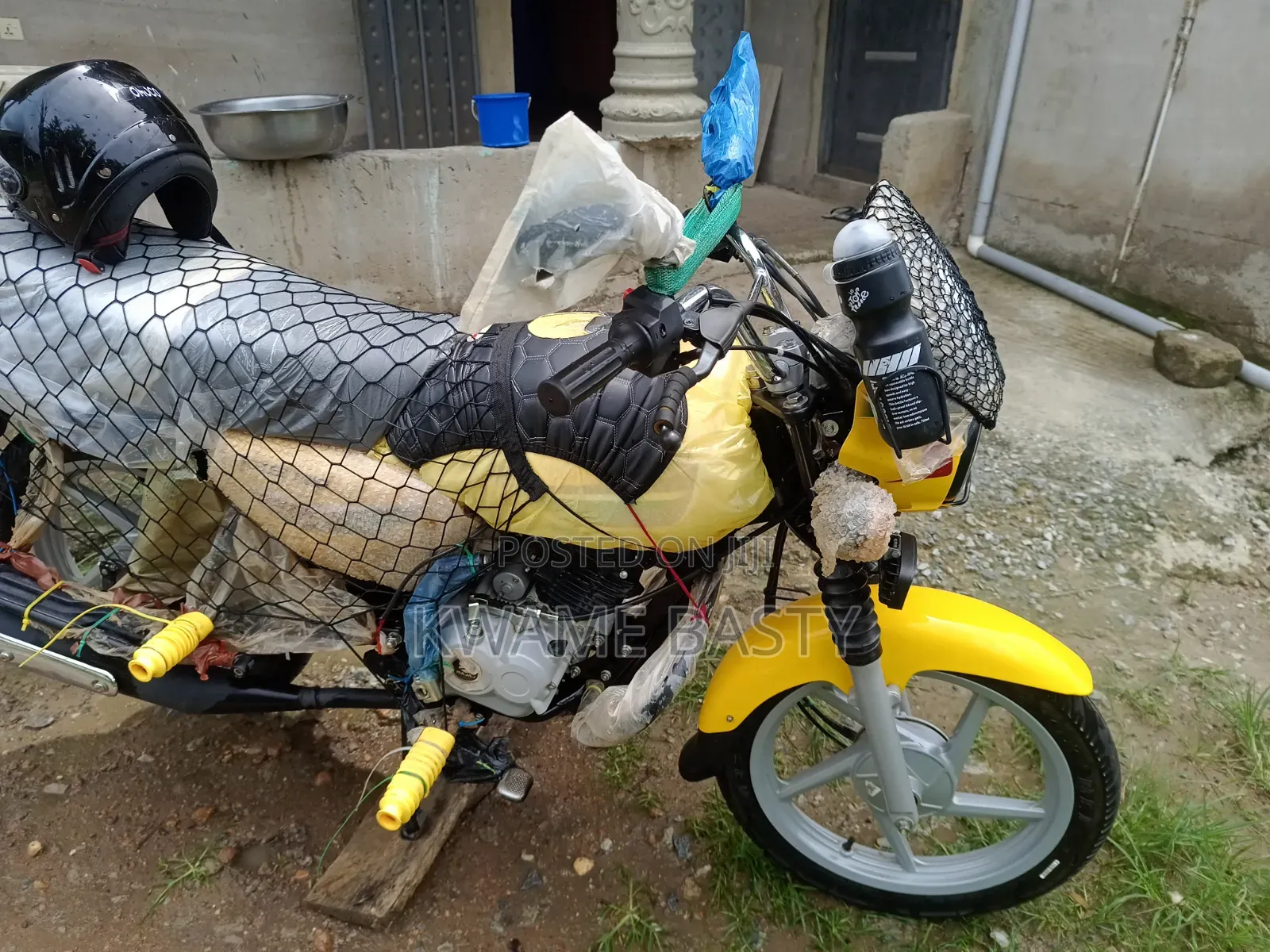 Bajaj Boxer 125 2026 Yellow