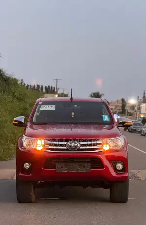 Toyota Hilux Revo Double Cab Deisel 2.4 RWD 2018 Burgundy
