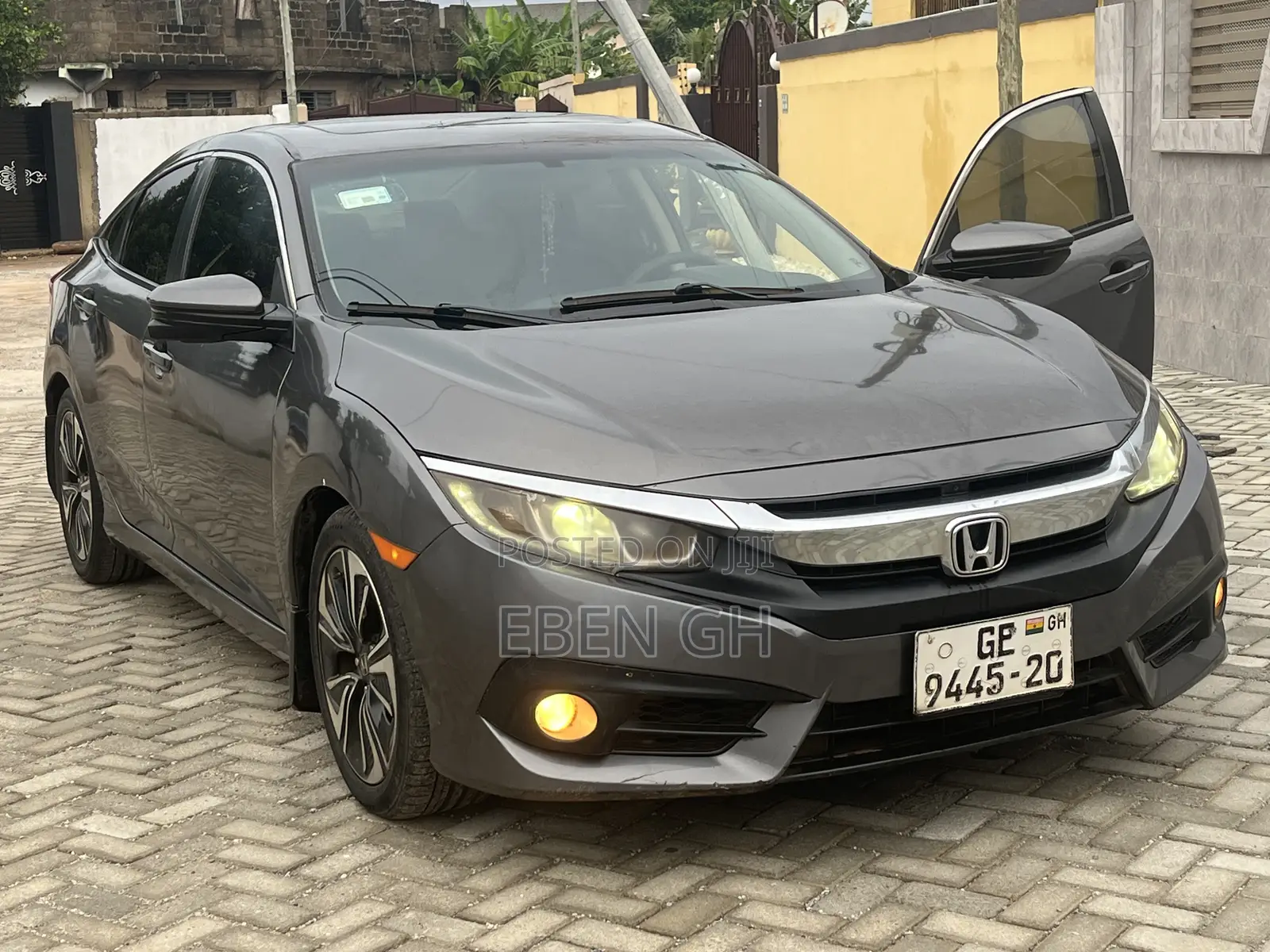 Honda Civic Type R Touring 4dr Hatchback (2.0L 4cyl) 2017 Gray