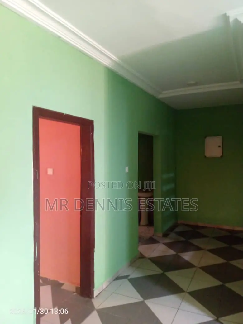 3bdrm Apartment in Westhills Mall for rent