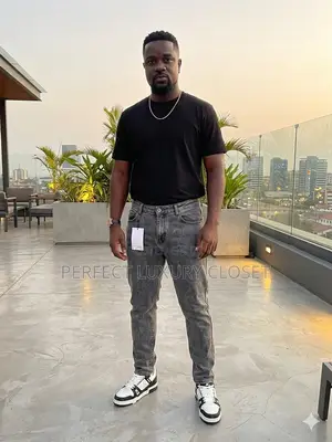 Original Plain and Straight Jeans for Men