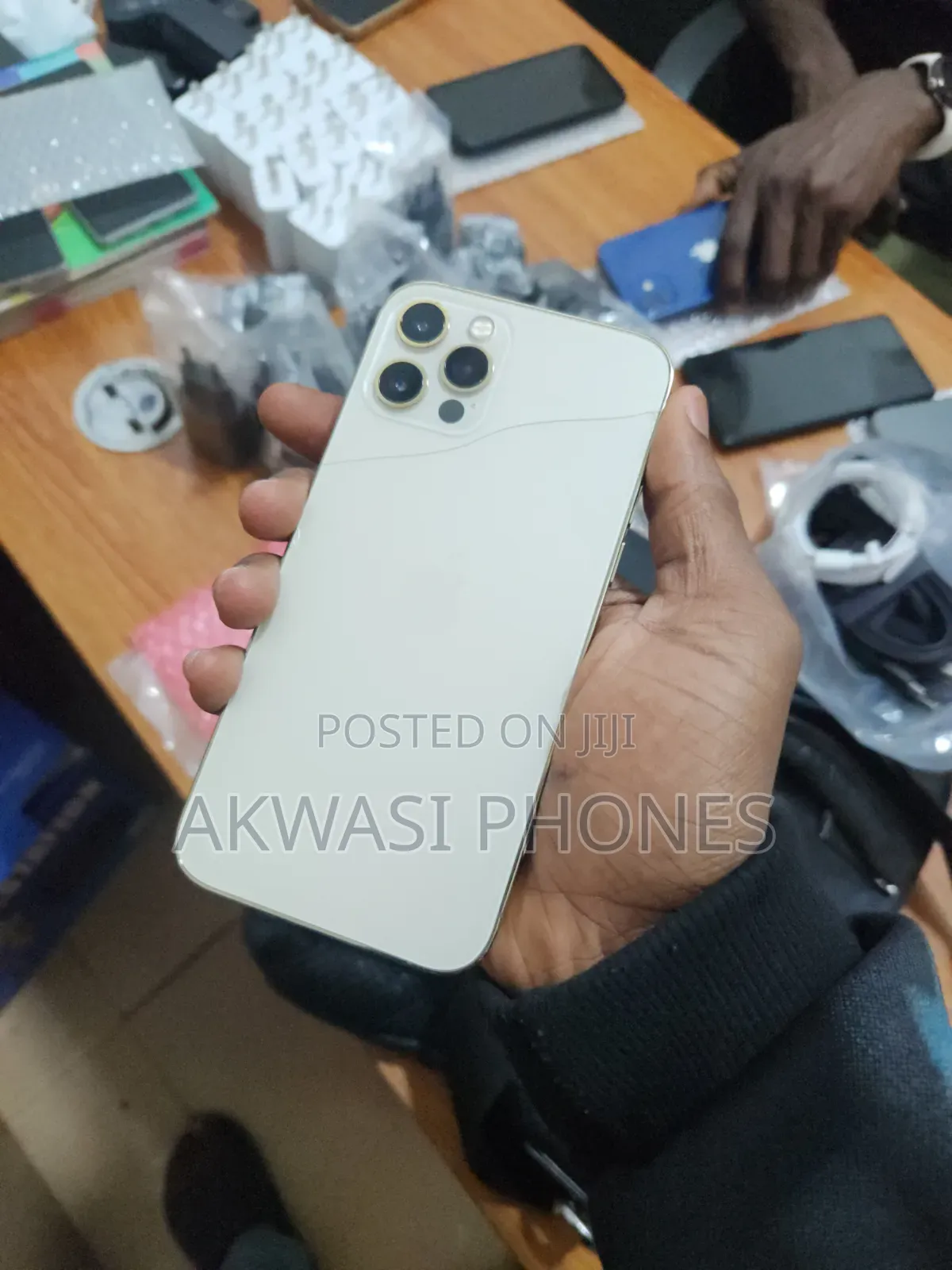 New Apple iPhone 12 Pro 128 GB Gold
