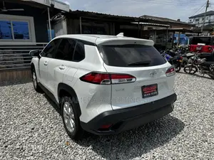 Toyota Frontlander 2.0 Petrol FWD 2024 White