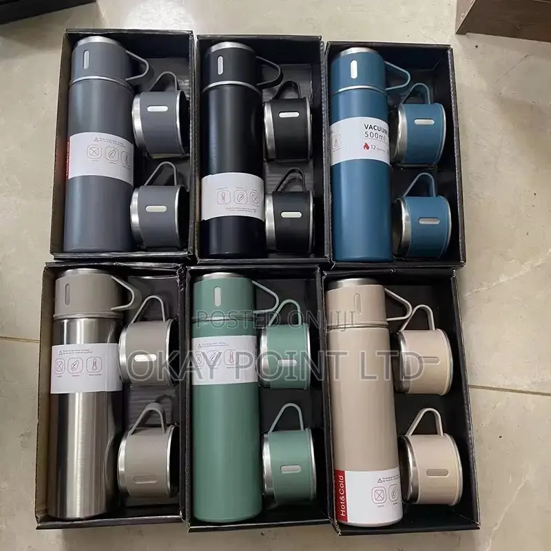 Vacuum Flask With Mugs