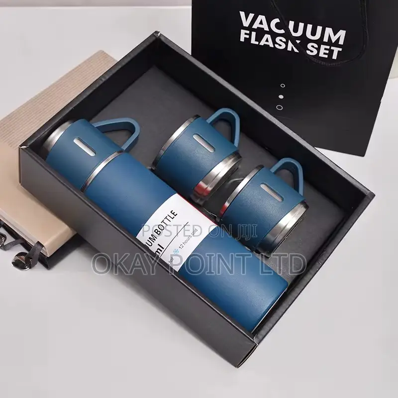 Vacuum Flask With Mugs