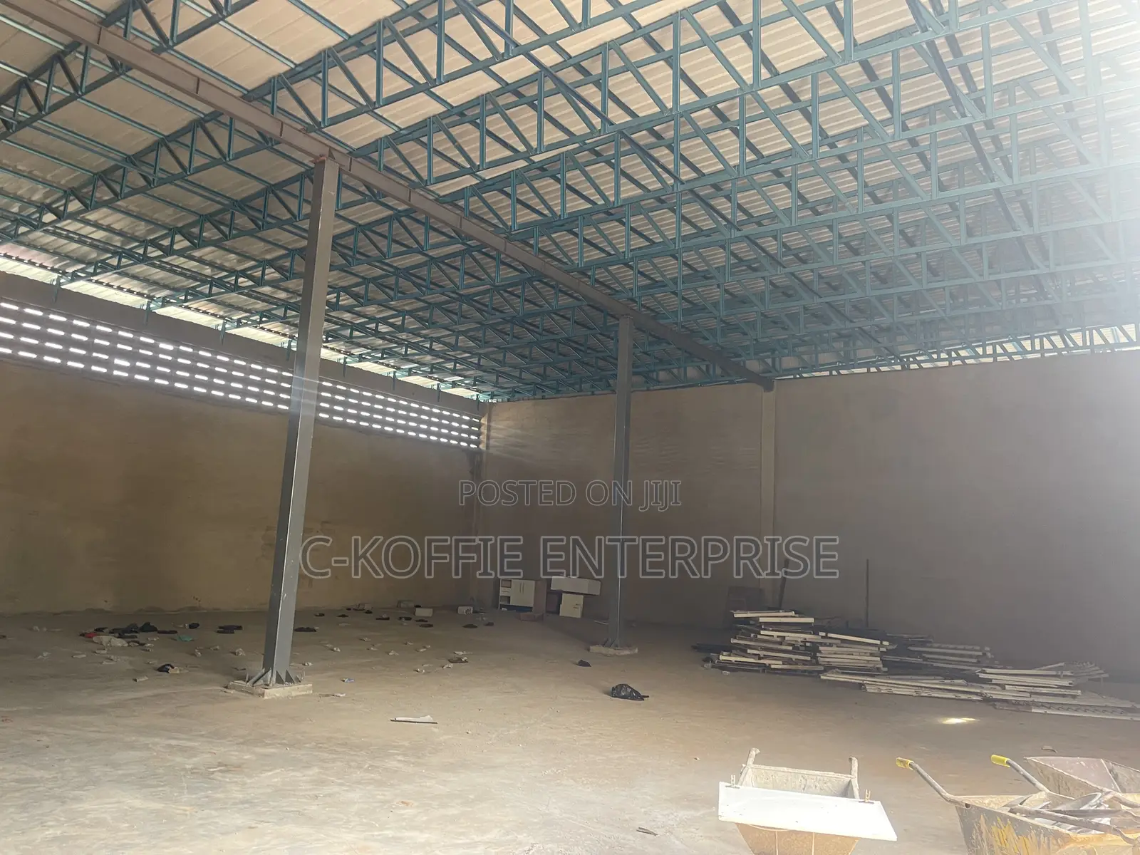 405 SQM Warehouse at Spintex /Airport for Rent