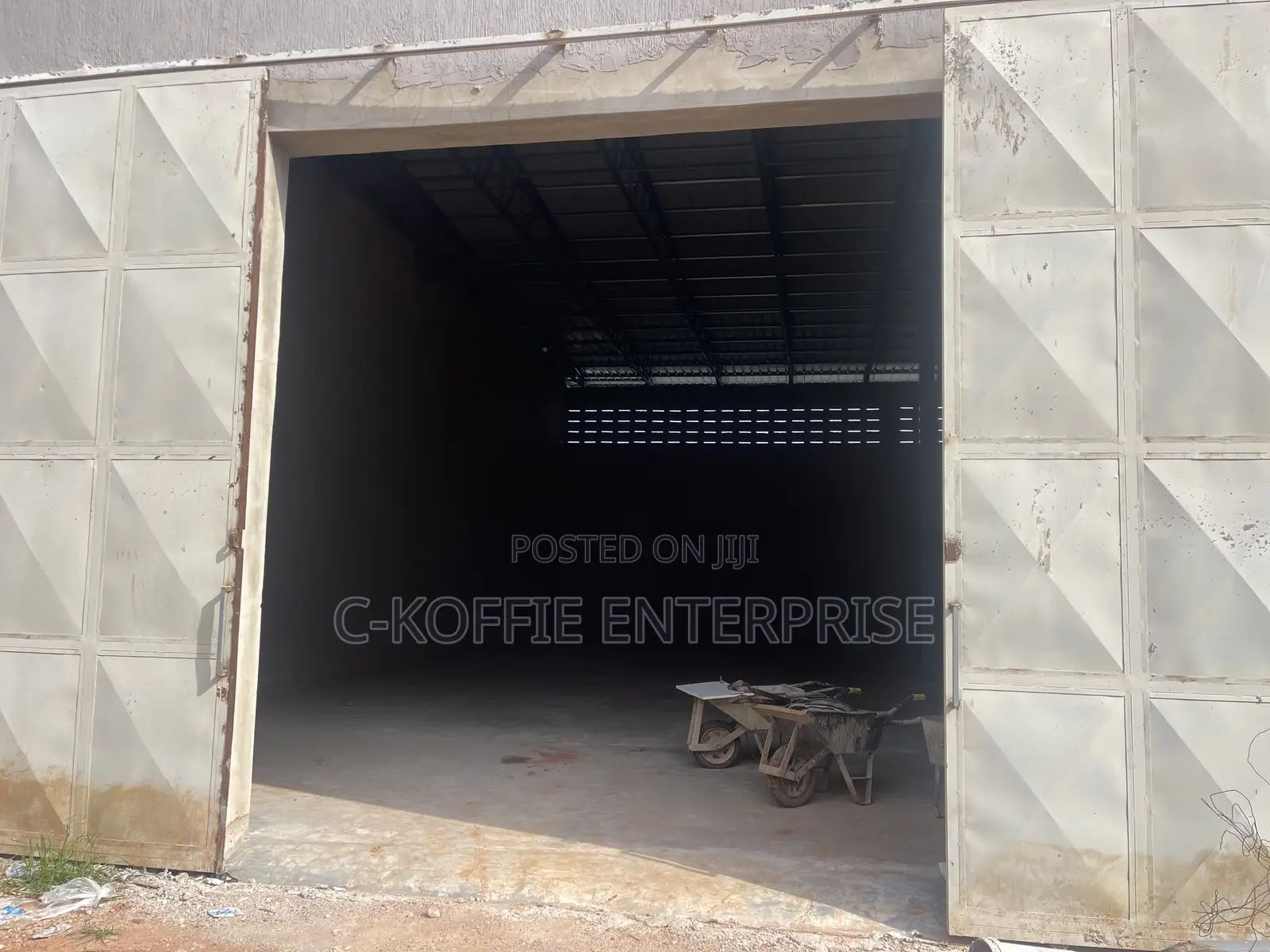 405 SQM Warehouse at Spintex /Airport for Rent