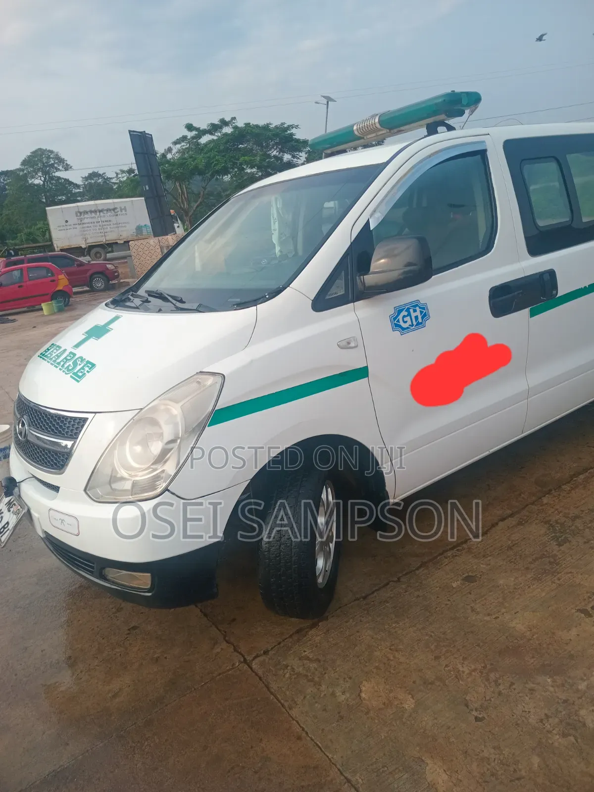 Hyundai H1 2015 White