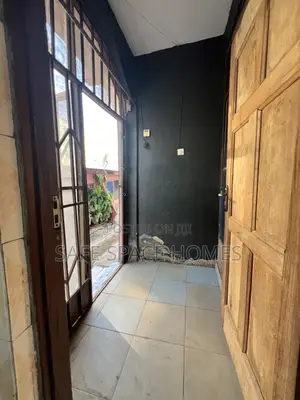 2bdrm Apartment in Burma Camp for rent