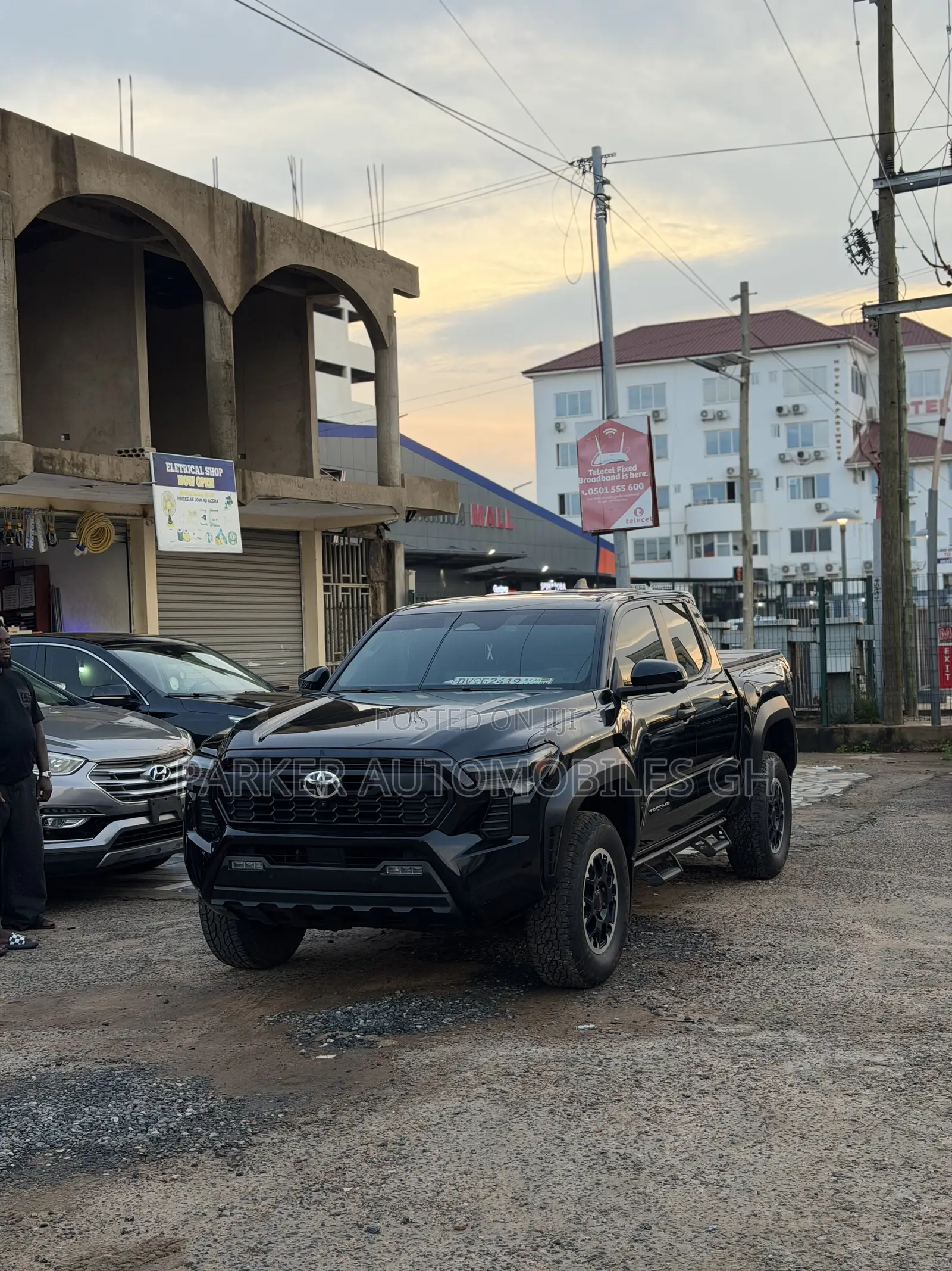Toyota Tacoma 2024 Black
