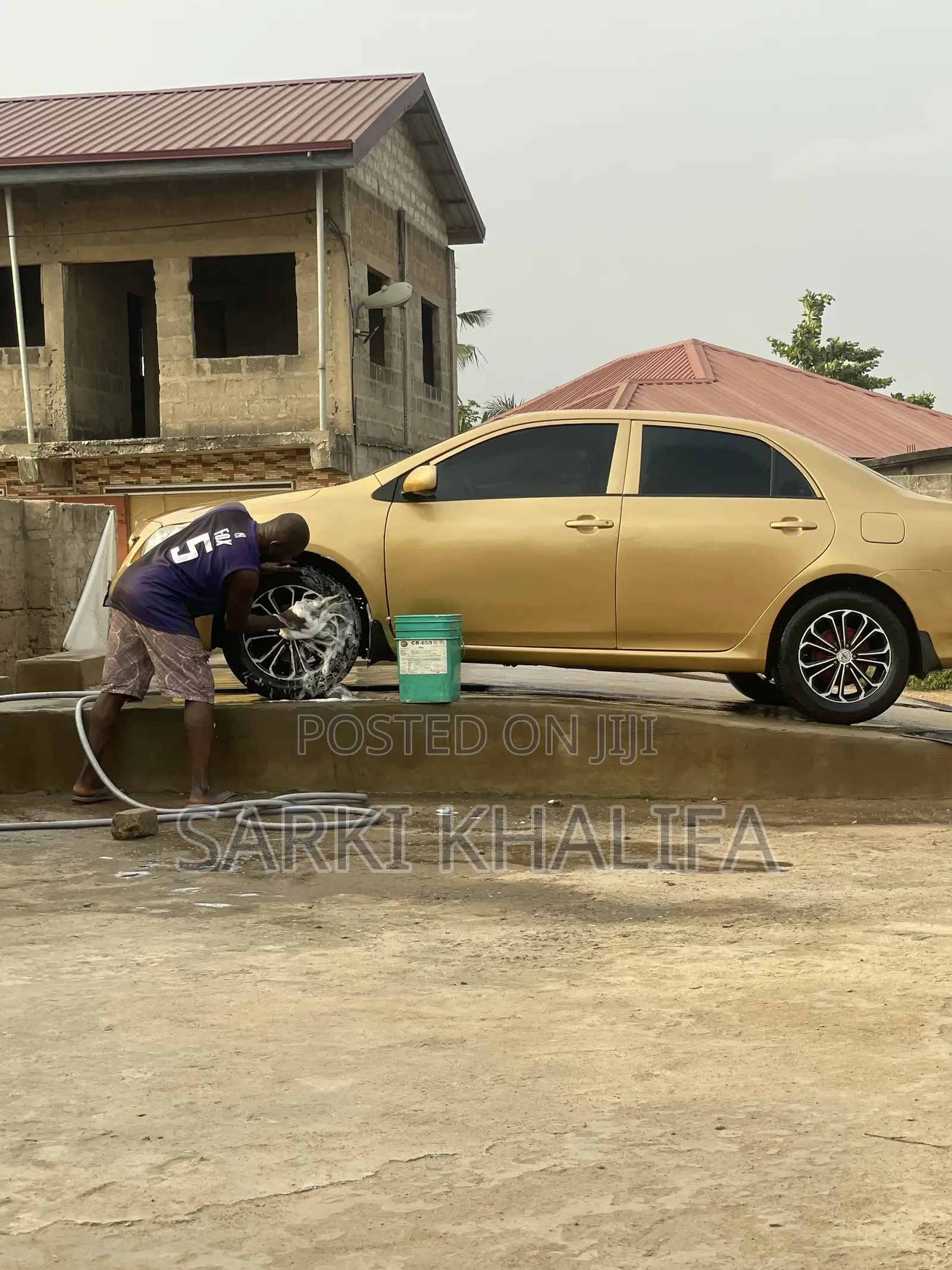 Toyota Corolla LE 4dr Sedan (1.8L 4cyl 4A) 2010 Gold