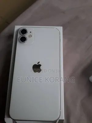 New Apple iPhone 11 128 GB White