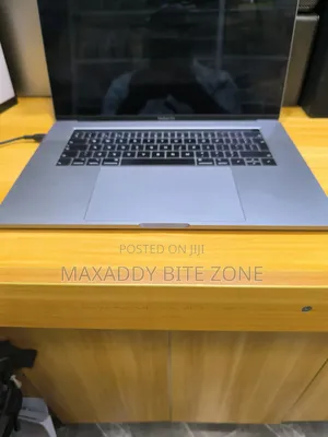 Laptop Apple MacBook Pro 2019 16GB Intel Core i7 SSD 500GB