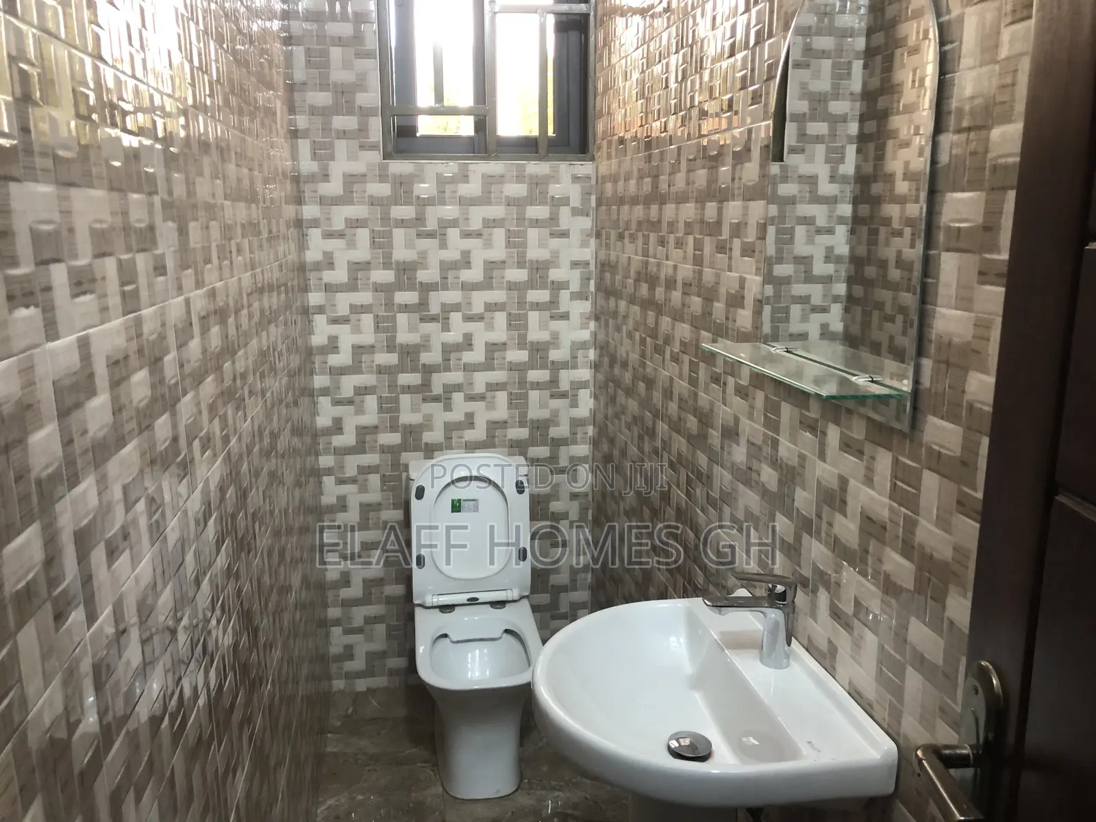 1bdrm Townhouse / Terrace in Elaffhomesgh, Otano for rent