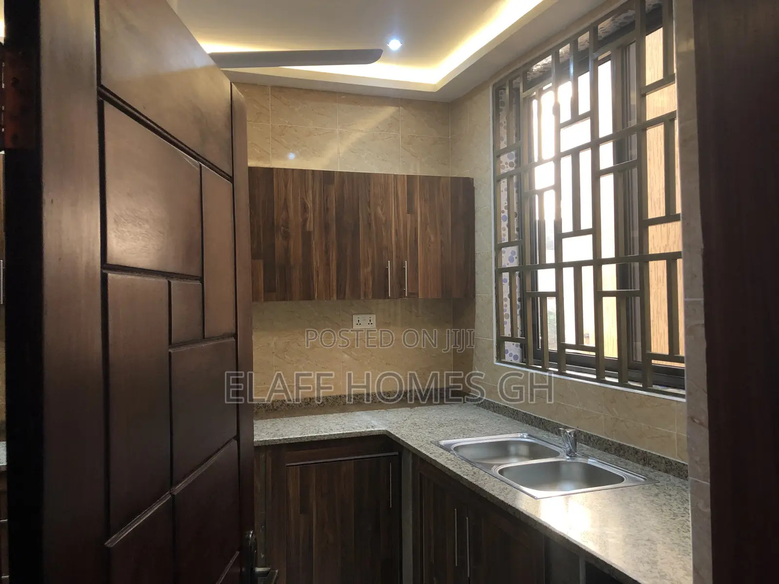 1bdrm Townhouse / Terrace in Elaffhomesgh, Otano for rent