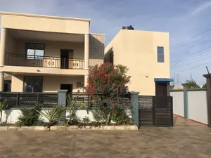 1bdrm Townhouse / Terrace in Elaffhomesgh, Otano for rent