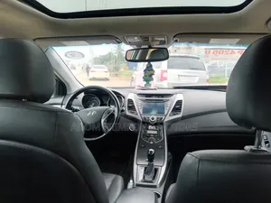 Hyundai Elantra Limited 4dr Sedan (1.8L 4cyl 6A) 2015 Gray