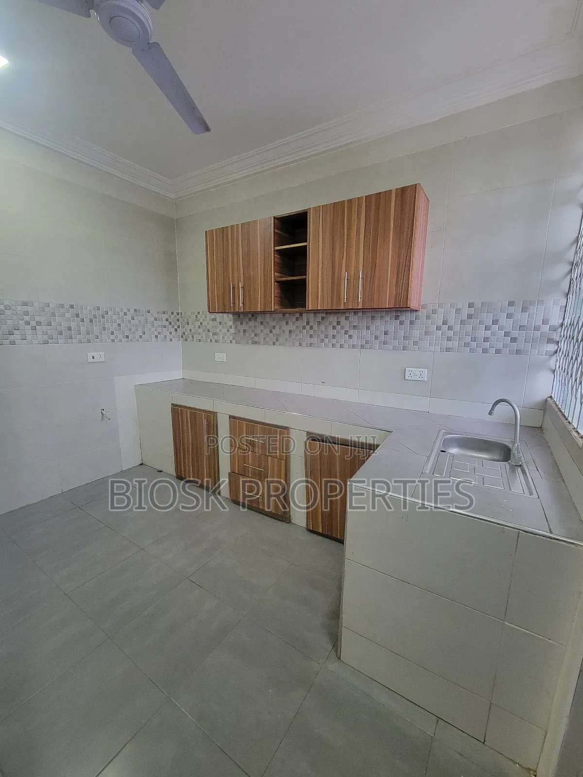 2bdrm Apartment in Biosk Properties, Amrahia for rent