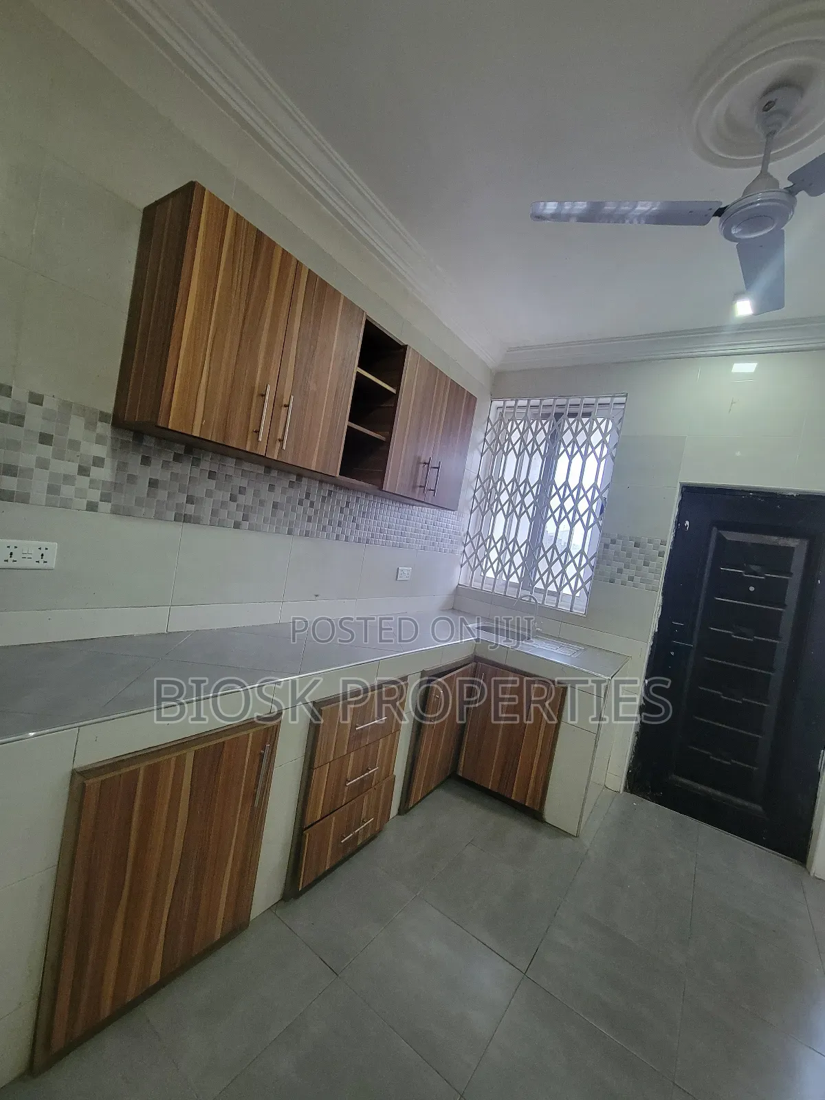 2bdrm Apartment in Biosk Properties, Amrahia for rent