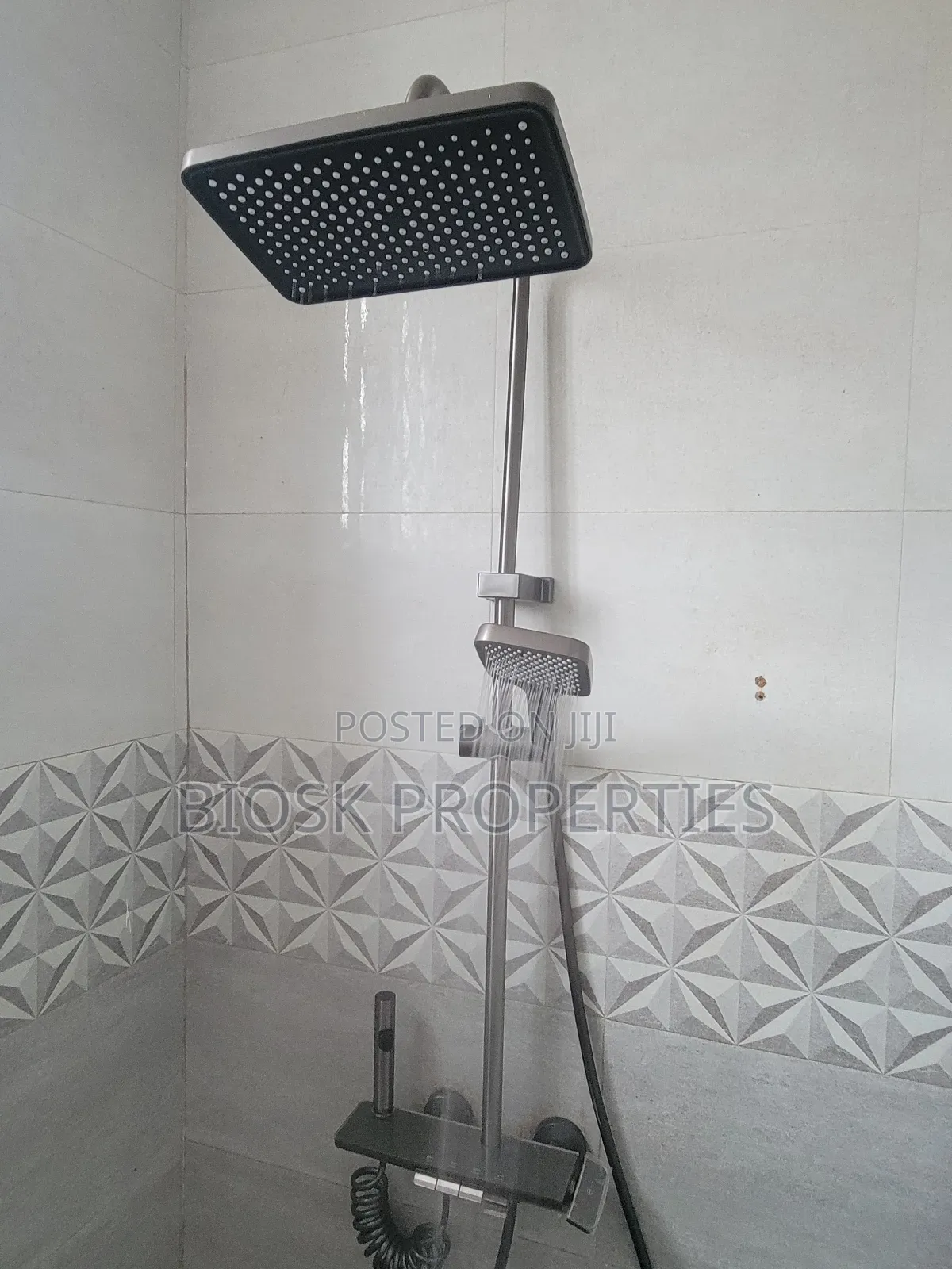 2bdrm Apartment in Biosk Properties, Amrahia for rent