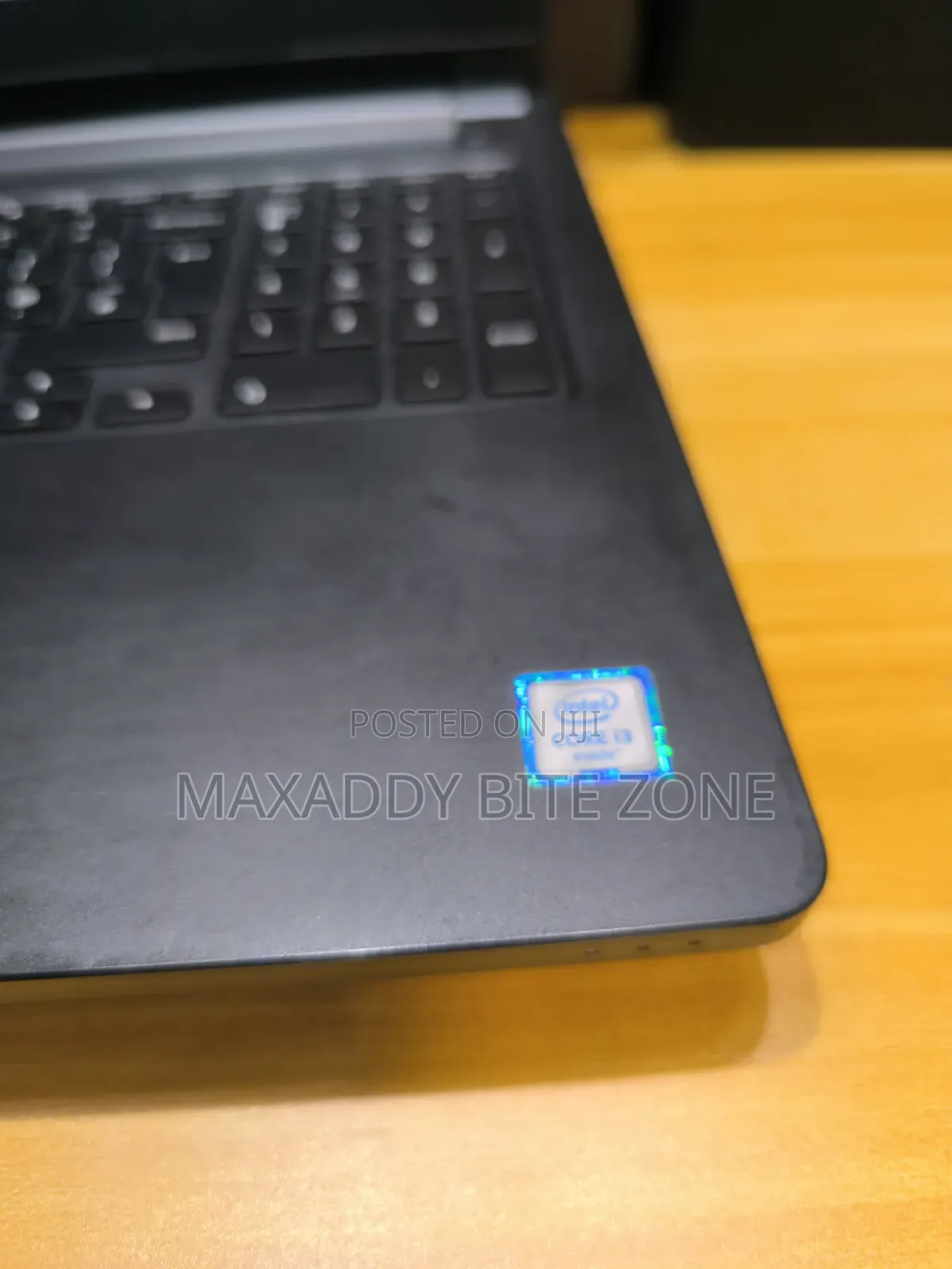 Laptop Dell Latitude 15 3570 8GB Intel Core i3 SSD 256GB