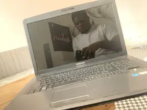 Laptop Medion 8GB Intel Pentium HDD 500GB