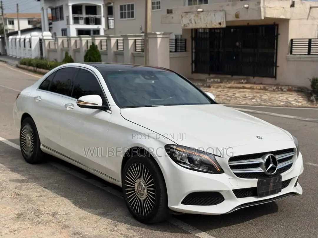 Mercedes-Benz C300 2019 White