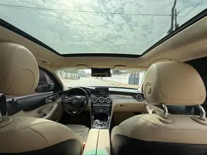 Mercedes-Benz C300 2019 White