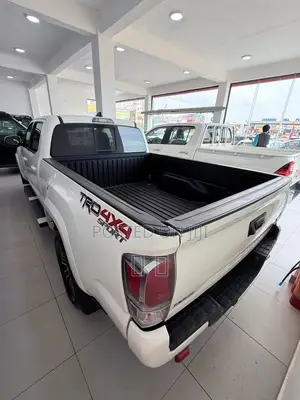 New Toyota Tacoma 2024 White