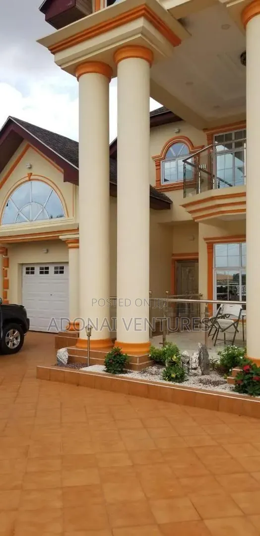 Furnished 5bdrm House in T U C, Kumasi Metropolitan for sale