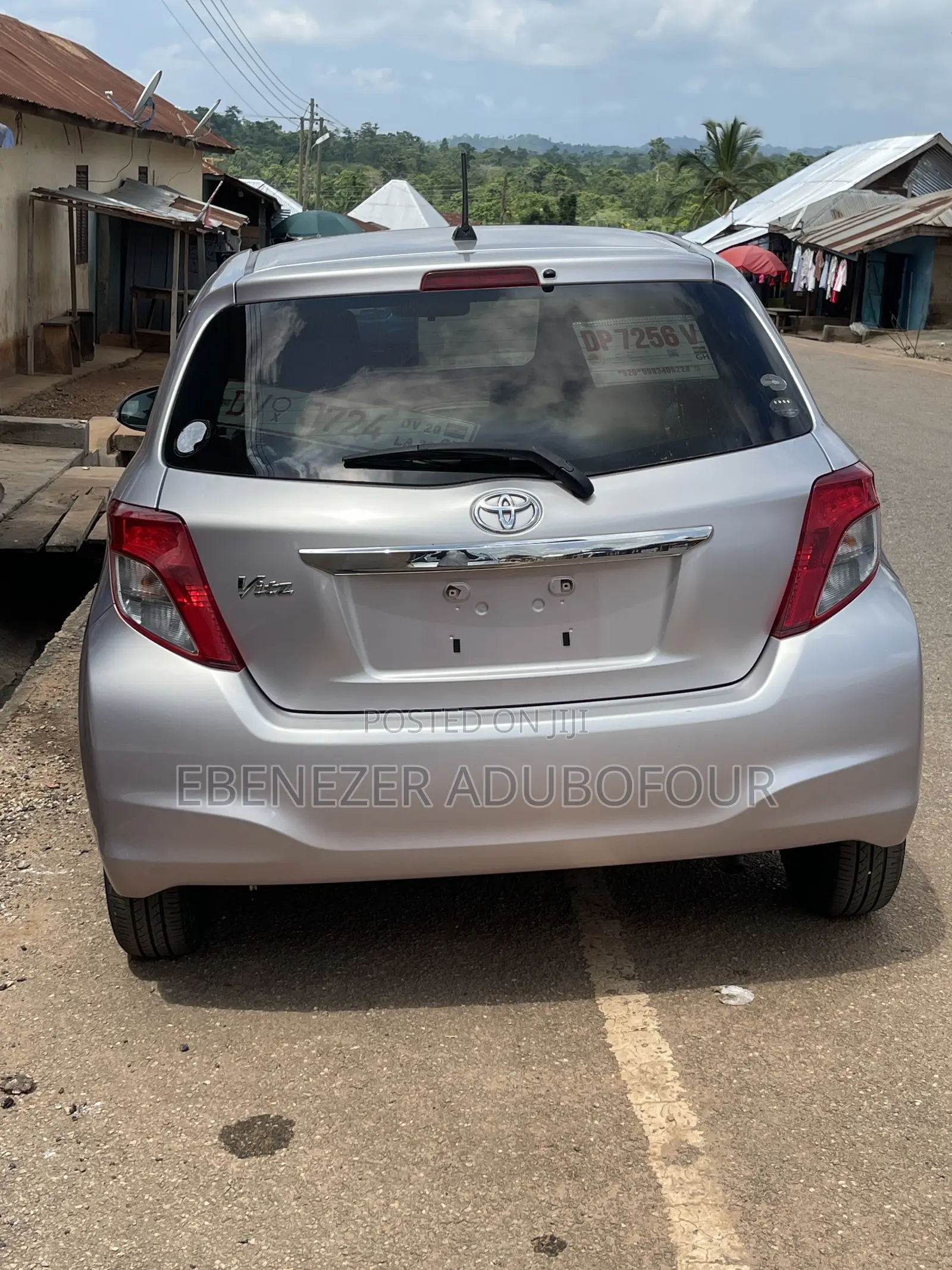 Toyota Vitz 1.0 FWD 5dr 2011 Beige