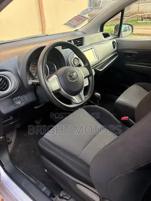 Toyota Vitz 1.5 FWD 5dr 2013 Gray
