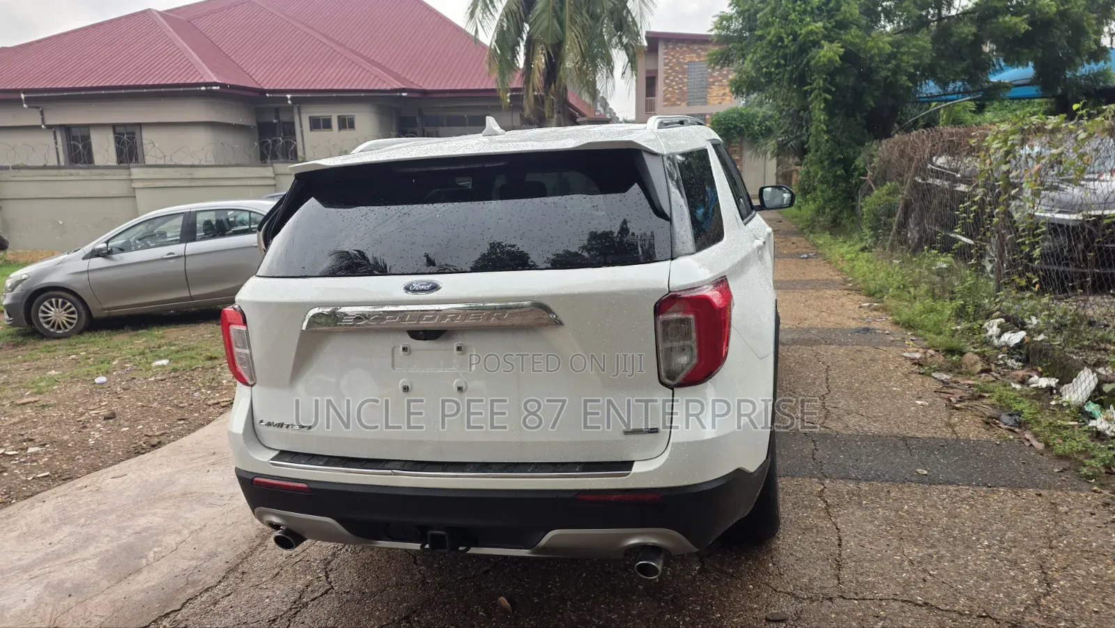 Ford Explorer 2021 White