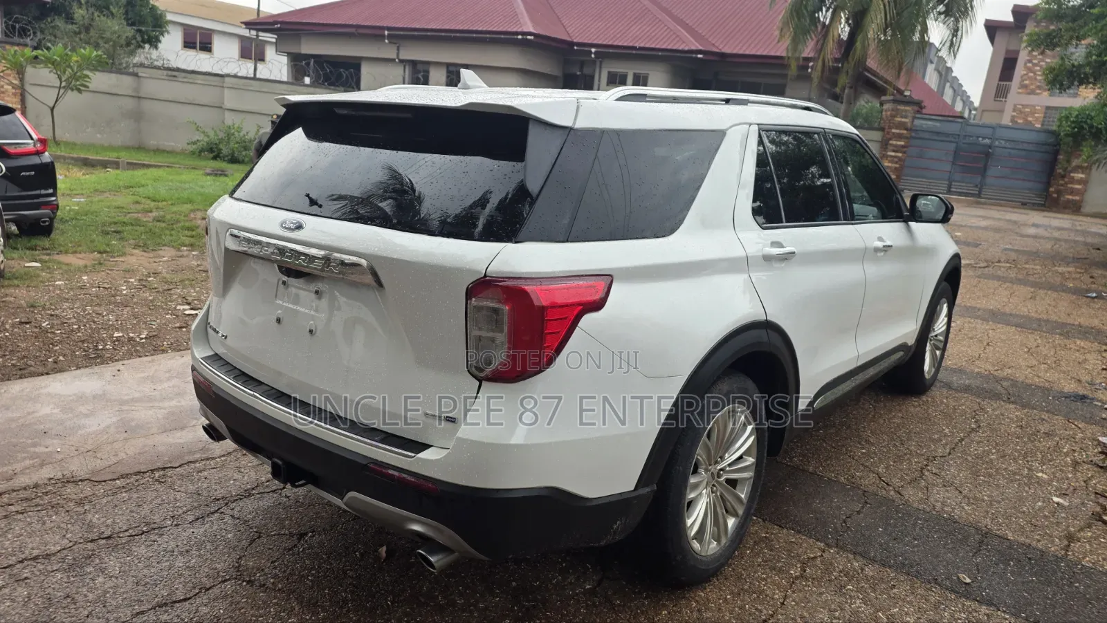 Ford Explorer 2021 White