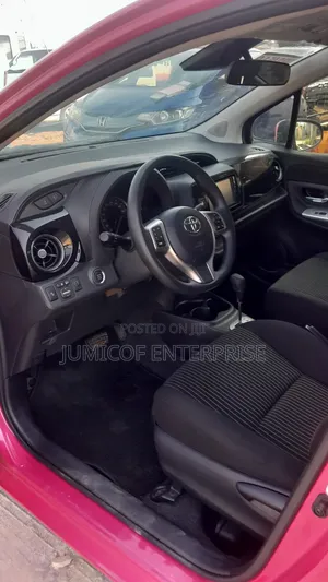 Toyota Vitz 1.3 FWD 5dr 2016 Pink