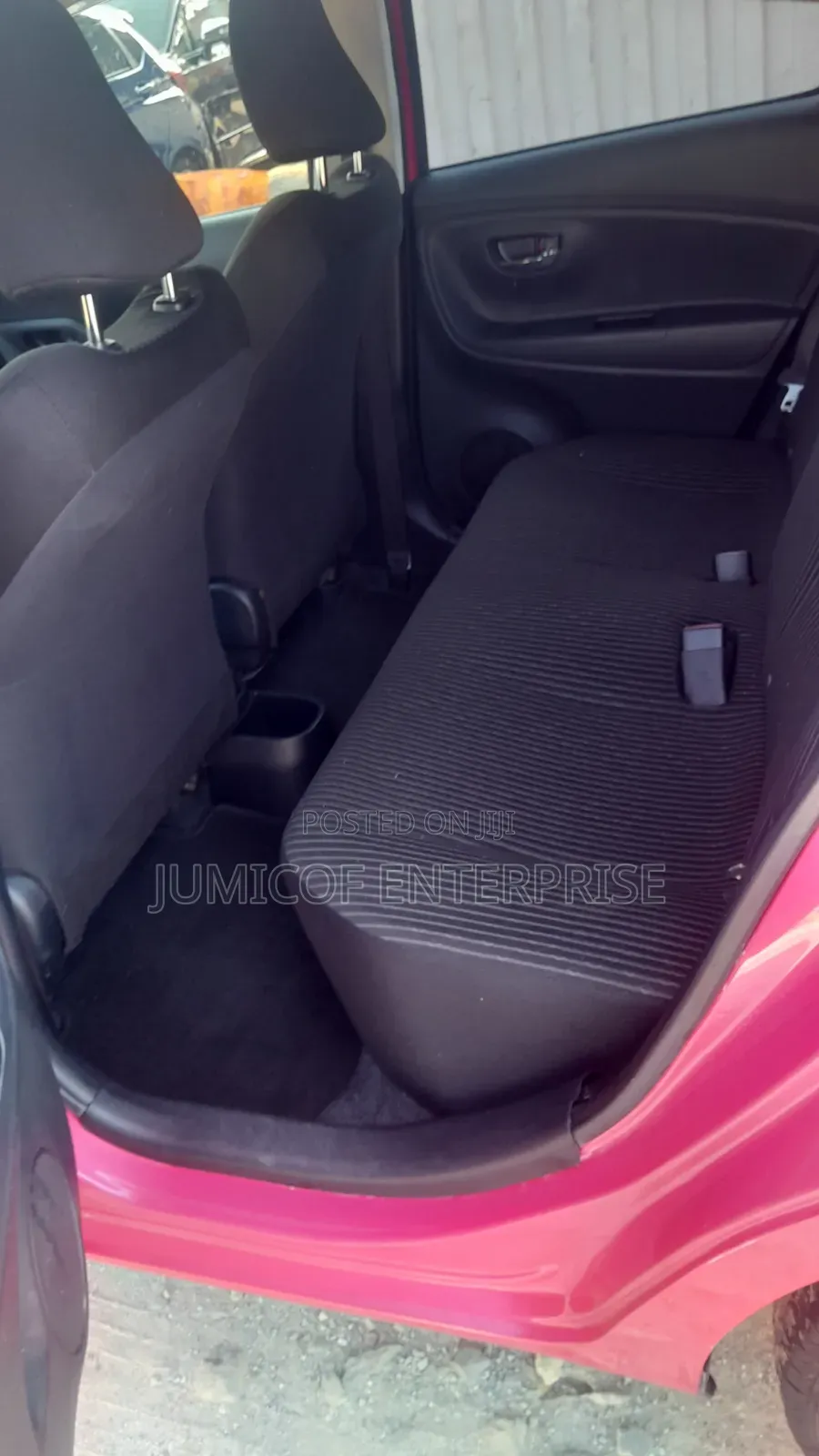 Toyota Vitz 1.3 FWD 5dr 2016 Pink
