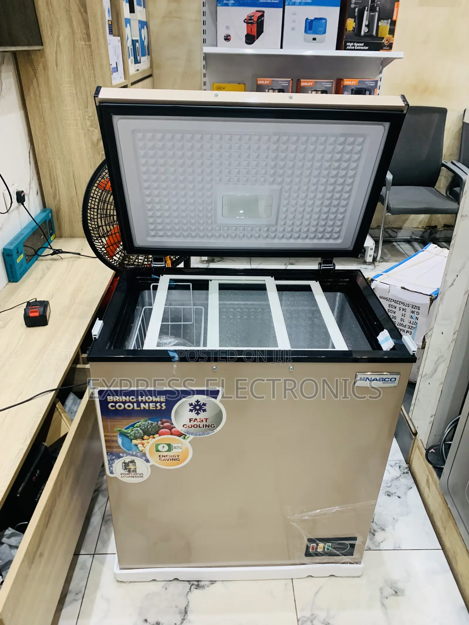 Energy Efficiency Technology Chest Freezer Single Door Gold 150l