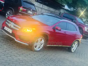 Mercedes-Benz GLA 250 2016 Red