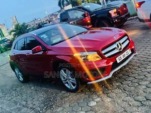 Mercedes-Benz GLA 250 2016 Red