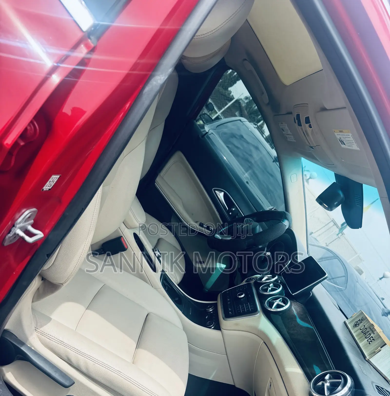 Mercedes-Benz GLA 250 2016 Red