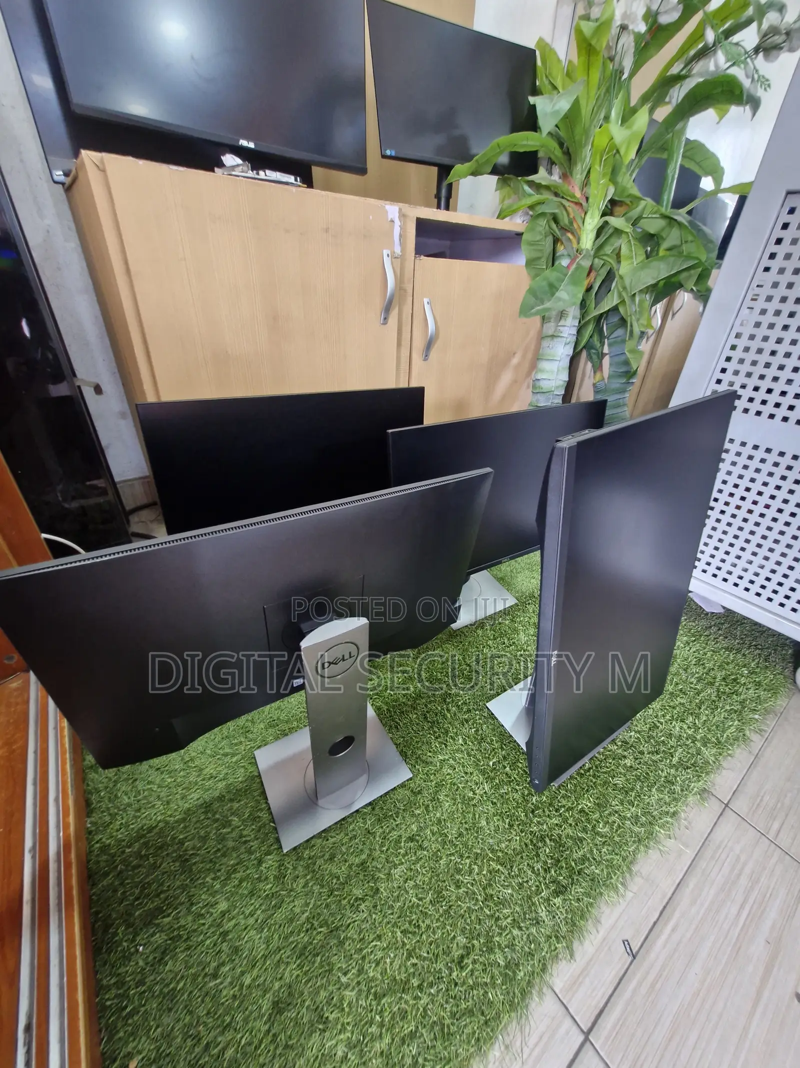 Dell P2419h 24 Inch Led-Backlit, Anti-Glare, Ips Monitor