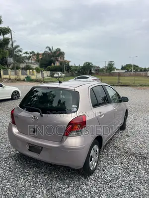 Toyota Vitz 1.3 AWD 3dr 2010 Silver