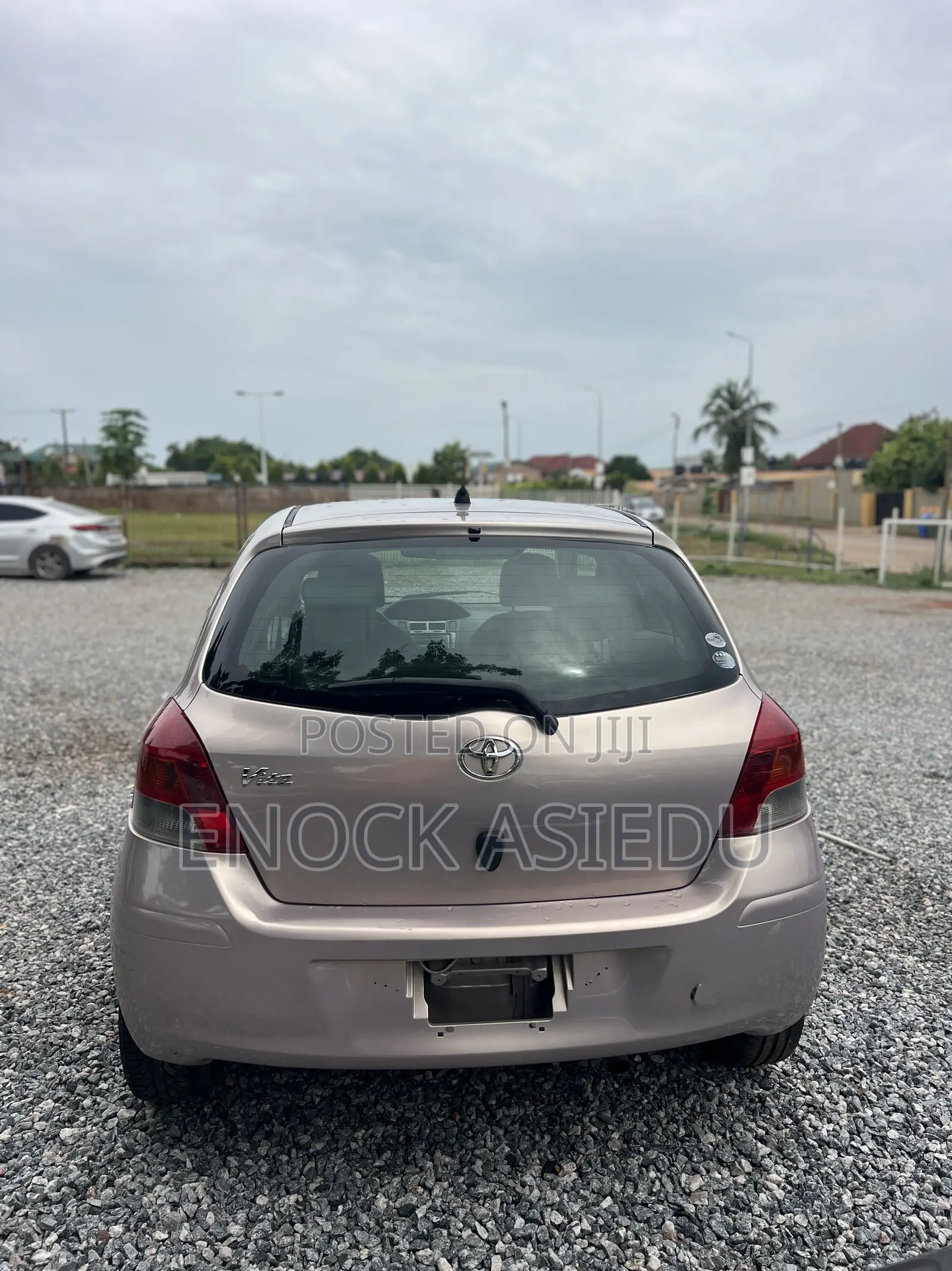 Toyota Vitz 1.3 AWD 3dr 2010 Silver