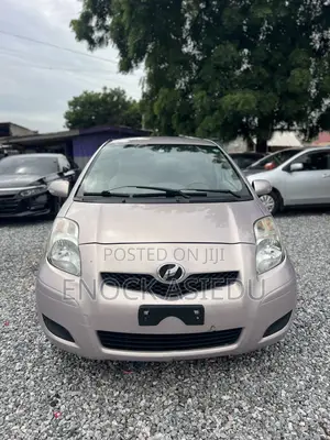 Toyota Vitz 1.3 AWD 3dr 2010 Silver