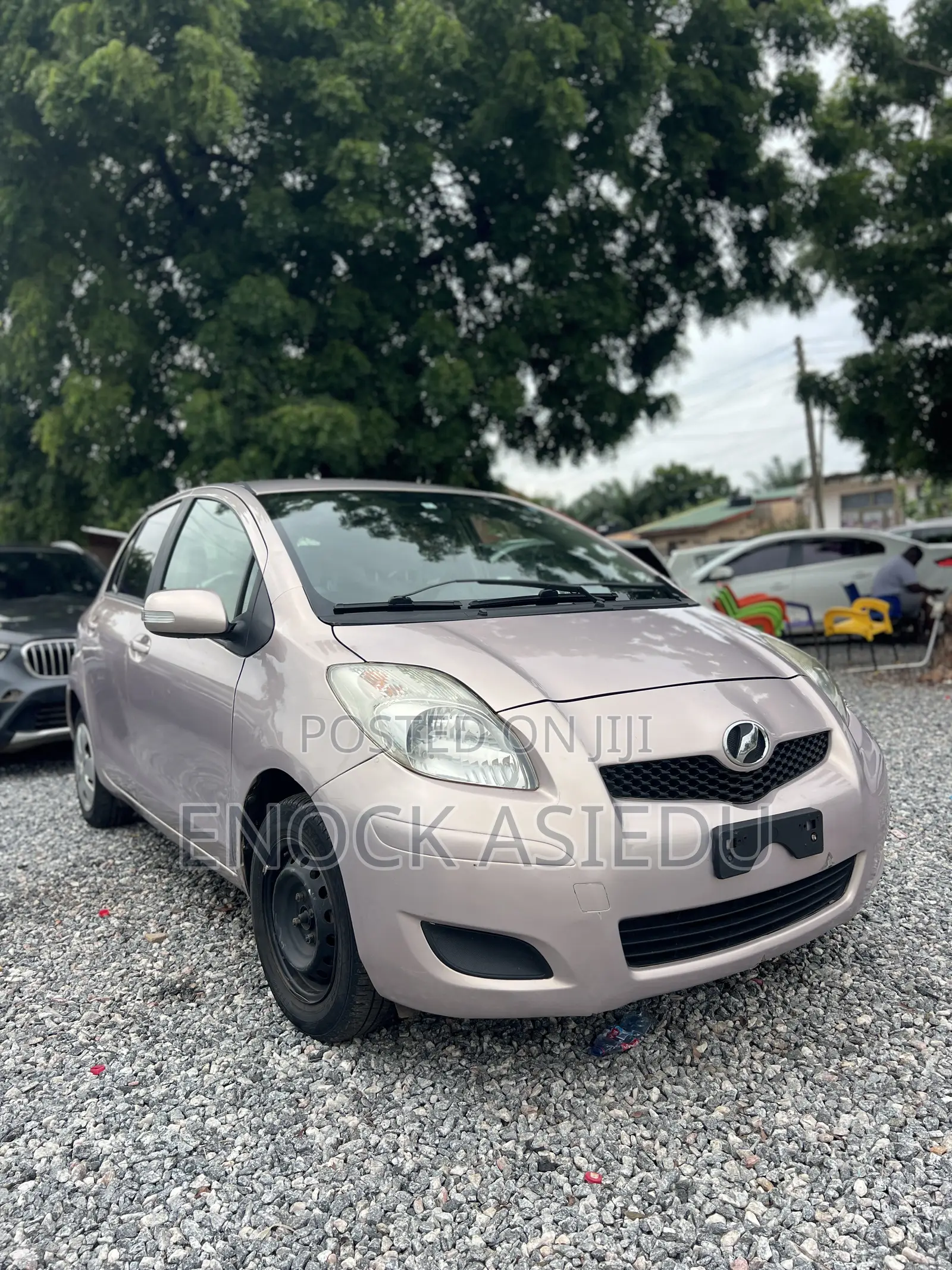 Toyota Vitz 1.3 AWD 3dr 2010 Silver