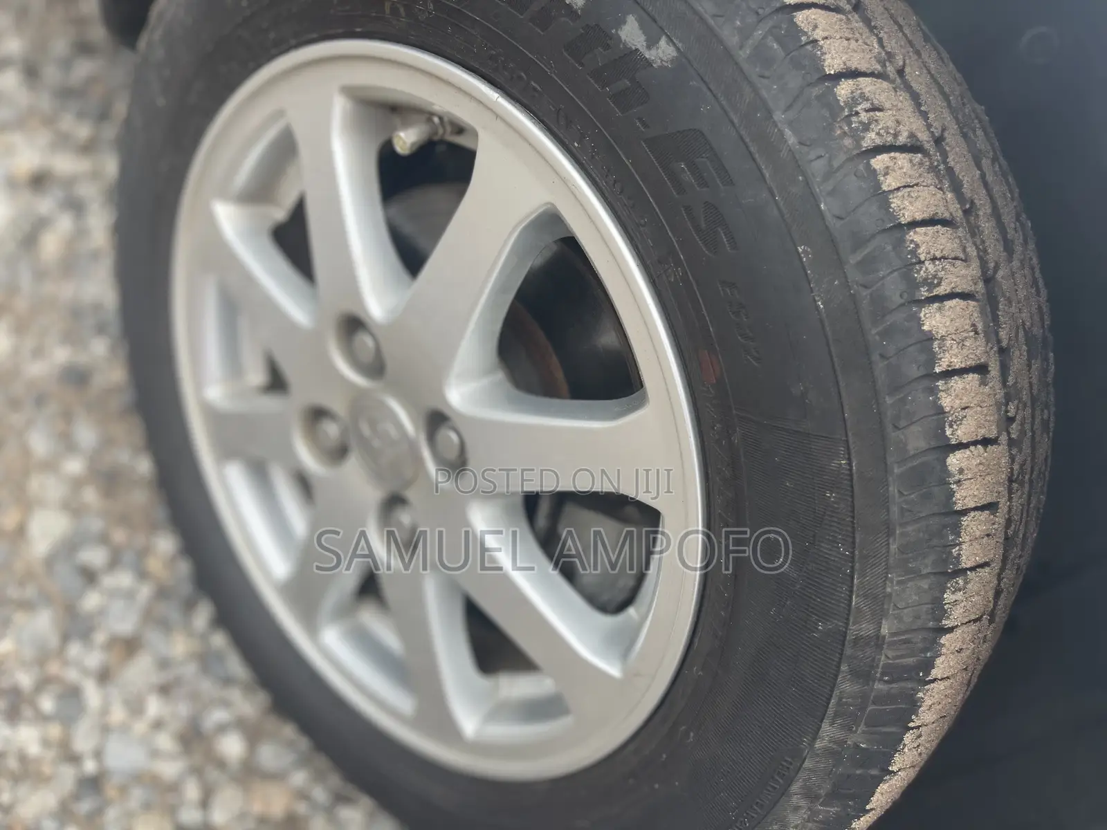 Toyota Yaris Base Hatchback 5dr 2010 Gray