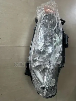 Toyota Corolla 2011-2013 Headlight