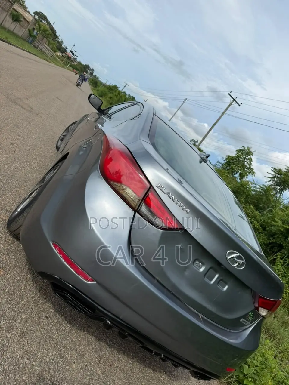 Hyundai Elantra Limited Sedan FWD (1.8L 4cyl 6A) 2016 Silver