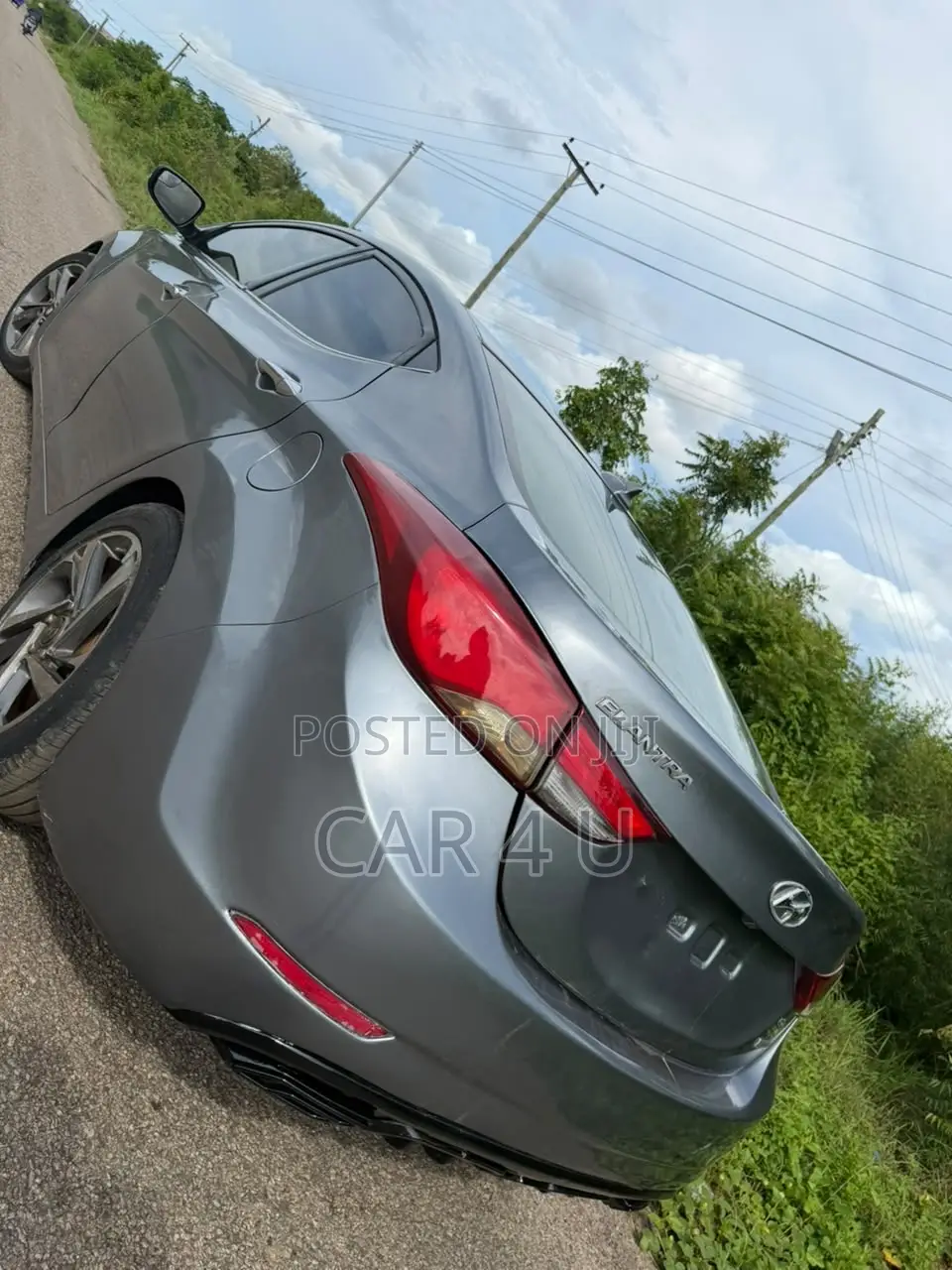Hyundai Elantra Limited Sedan FWD (1.8L 4cyl 6A) 2016 Silver