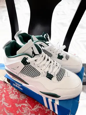 Jordan 4 Restro